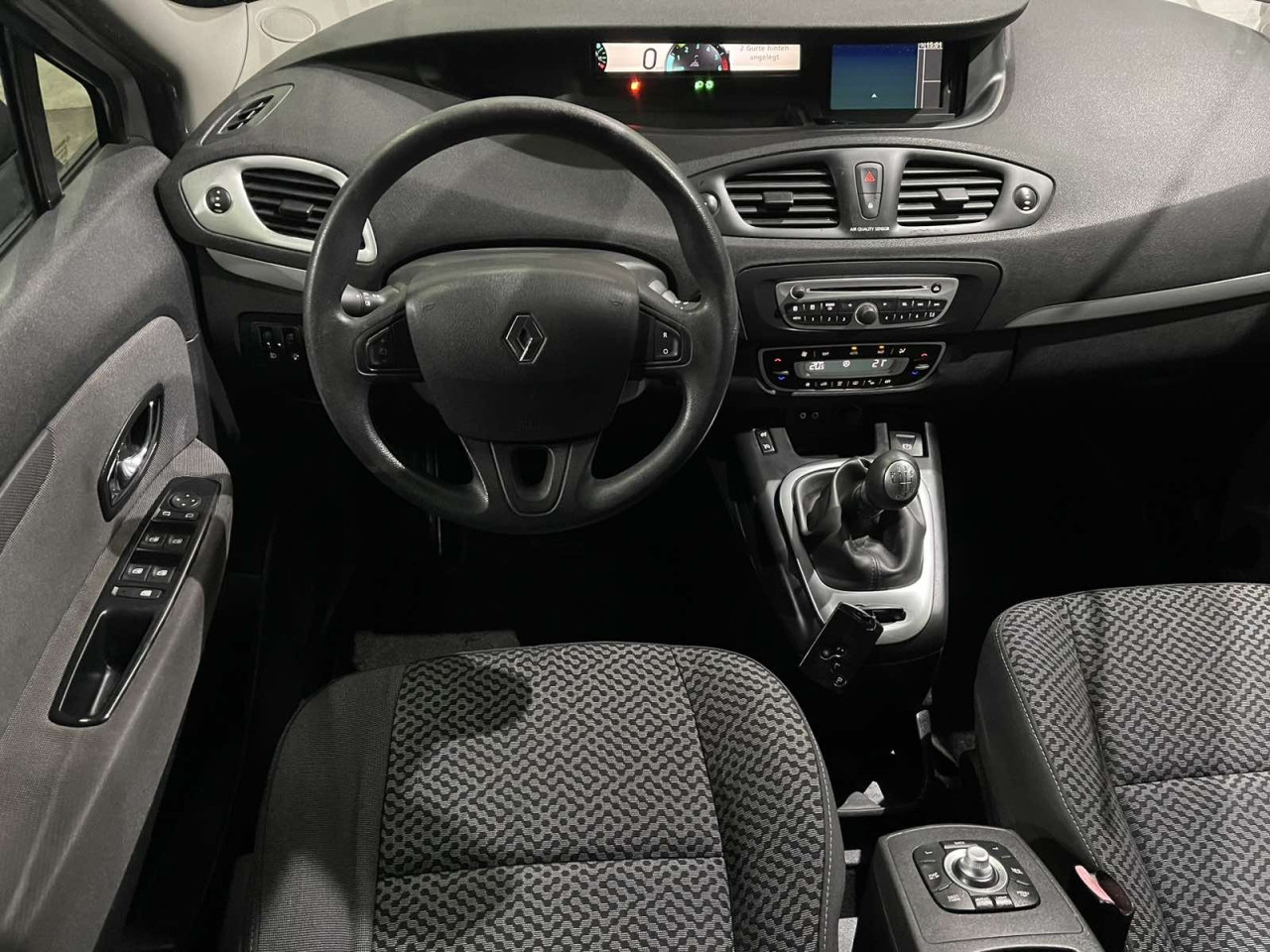 RENAULT SCENIC 1.5dci , 2011 GODINA , NAVIGACIJA, KLIMA