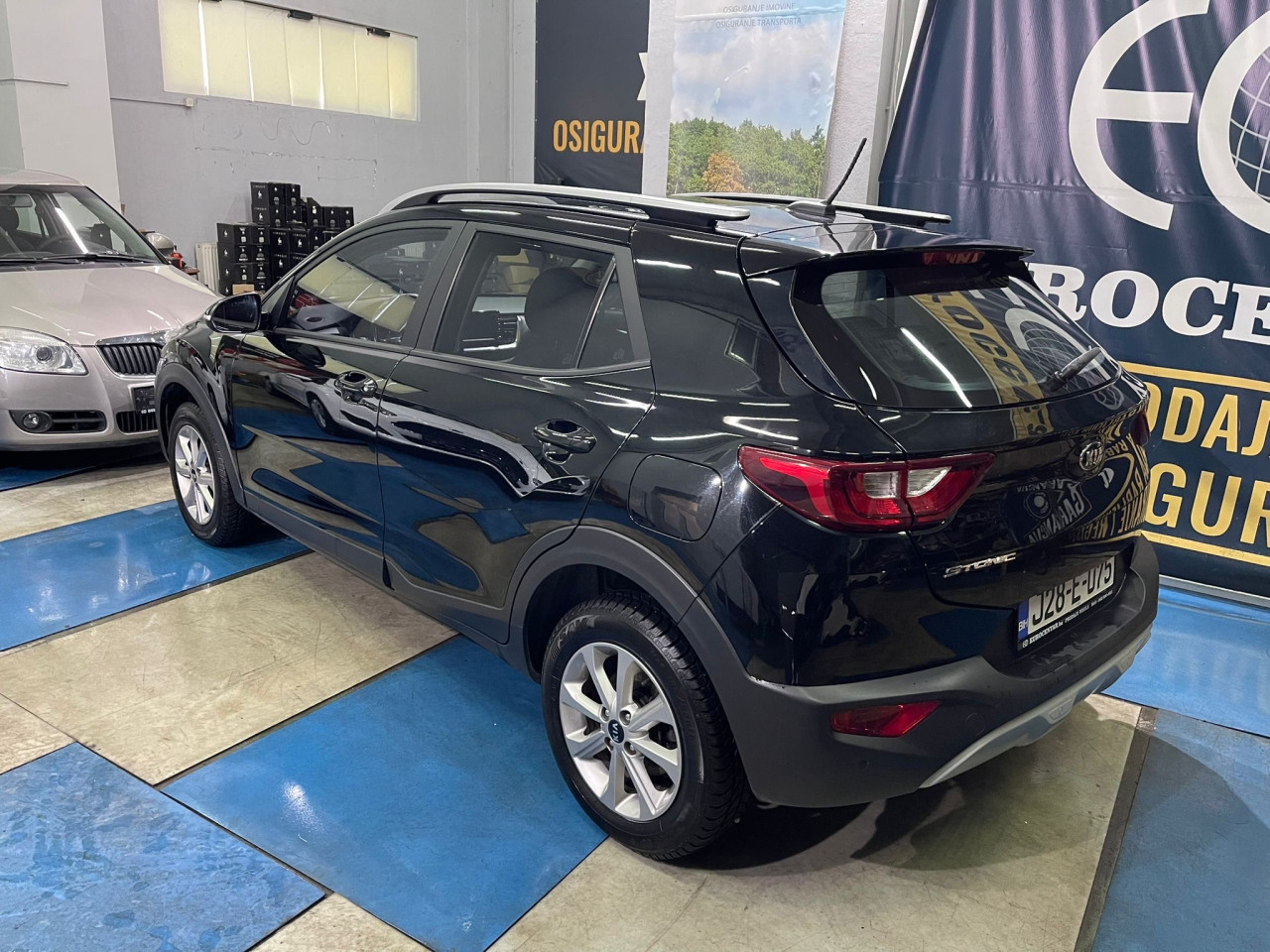 KIA STONIC 1.3 BENZIN,REGISTROVANA 11/2024