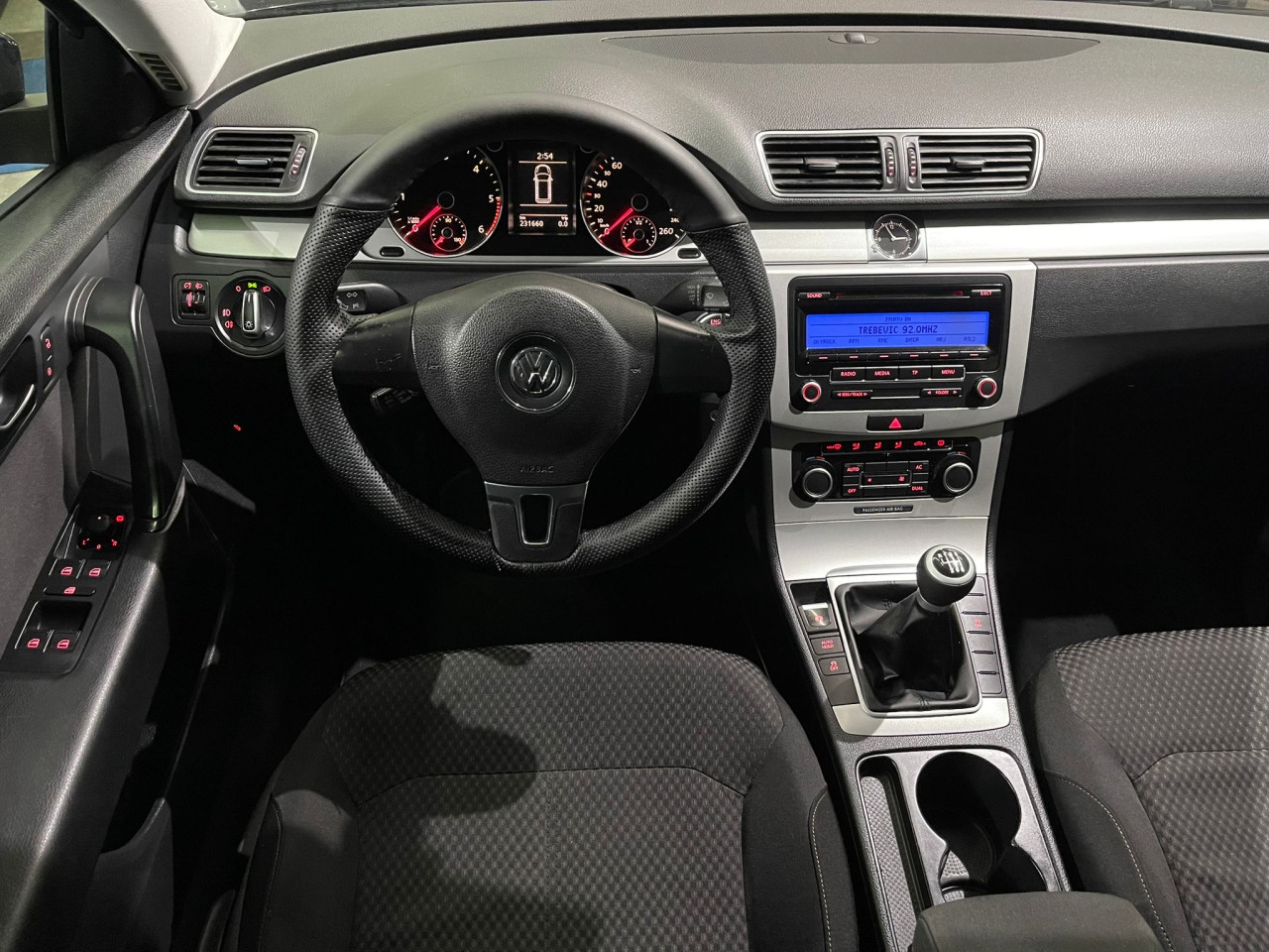 VOLKSWAGEN PASSAT B7 1.6 TDI SW, 2011 GODINA, KLIMA