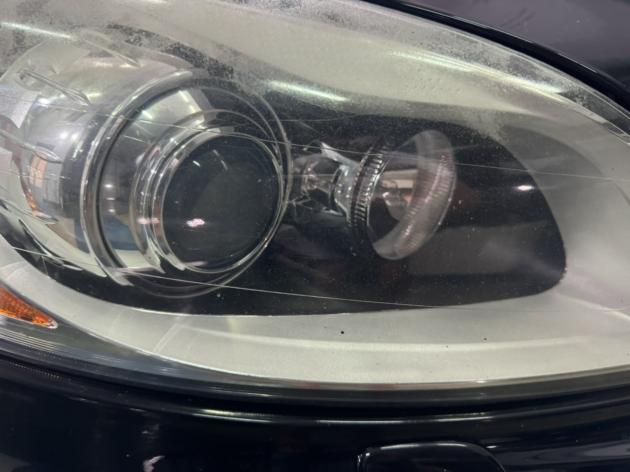 VOLVO XC60 D3 AWD, 2011 GOD, XENONI, ŠIBER, KLIMA