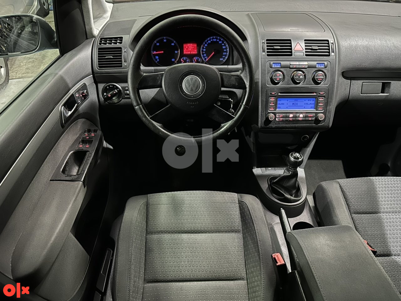 VW TOURAN 1.9 TDI, 2004 GODINA,KLIMA,REGISTROVAN