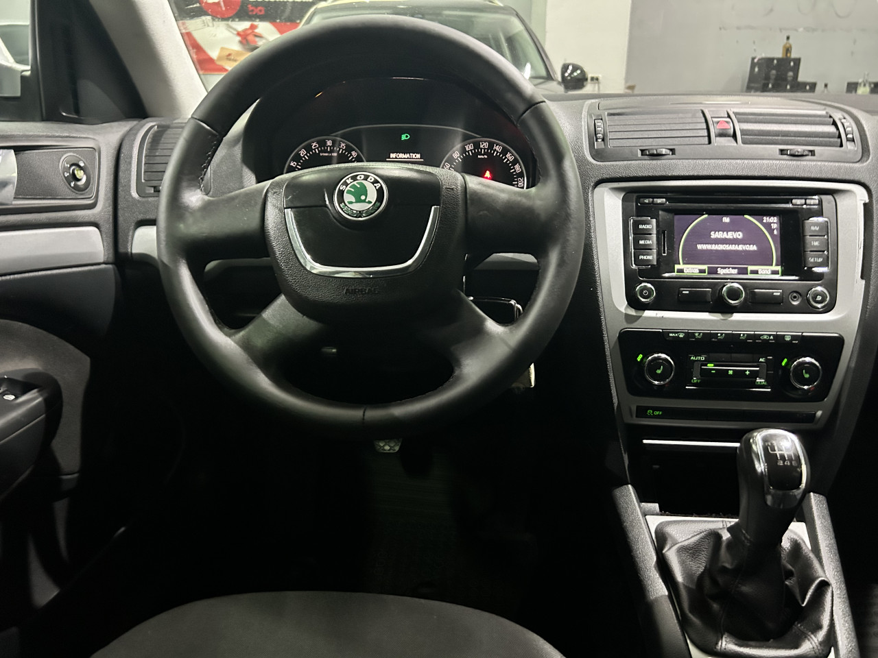 ŠKODA OCTAVIA SW 2.0 TDI, 2012 GODI, REGISTROVANA, NAVI