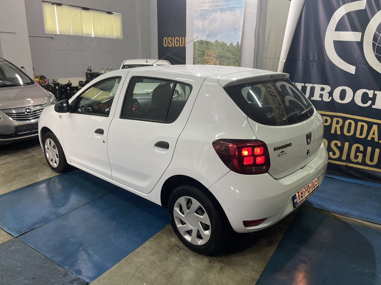 DACIA SANDERO 1.0i, 2017 GODINA, 74000 PREŠLA,REGIST.