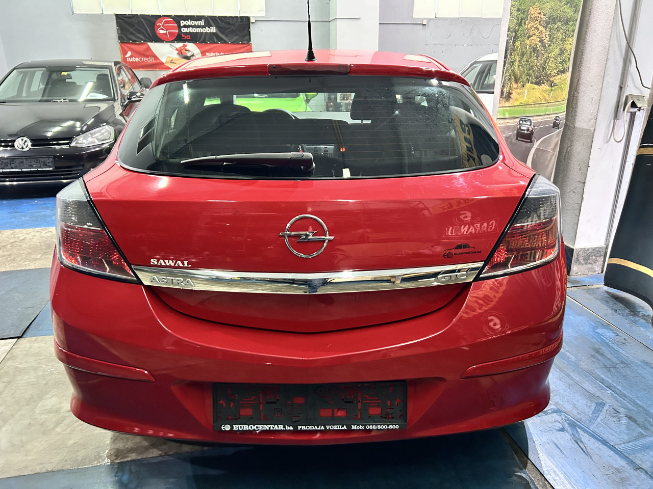 OPEL ASTRA GTC 1.6i, 2012 GODINA, KLIMA,TEMPOMAT