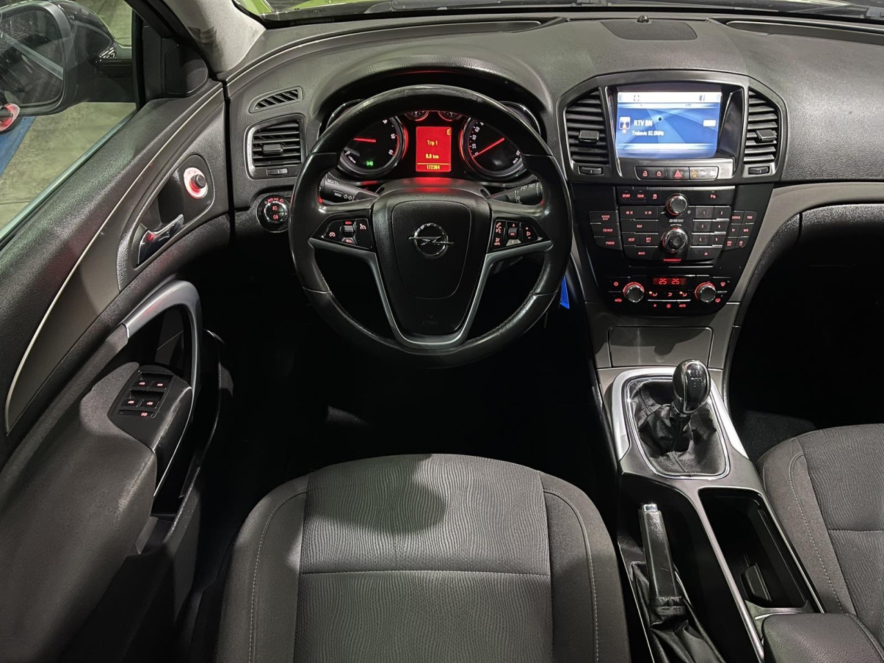 OPEL INSIGNIA 2.0 CDTI 4×4 EDITION, 2010 GOD, XENONI,