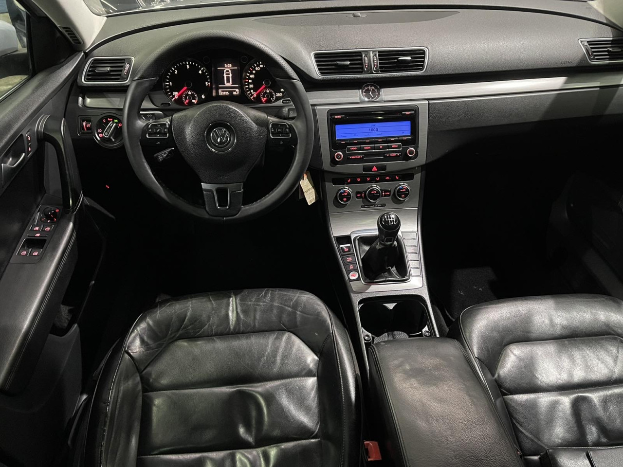 VW PASSAT 1.6 TDI SW HIGHLINE, 2013 GOD, XENONI,ŠIBER