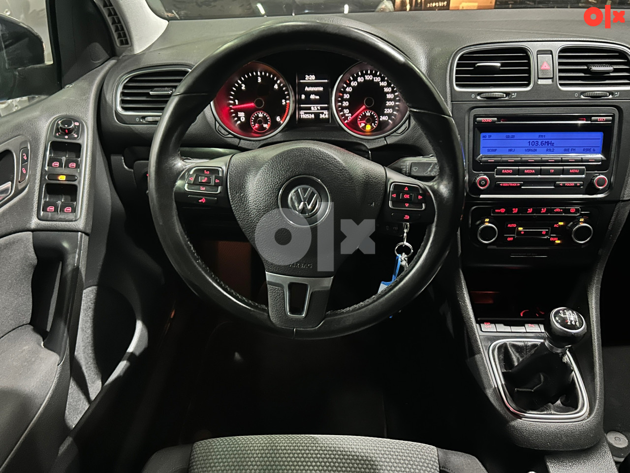 VW GOLF 2,0 TDI ,2010 GOD, PARK SENZORI, KLIMA