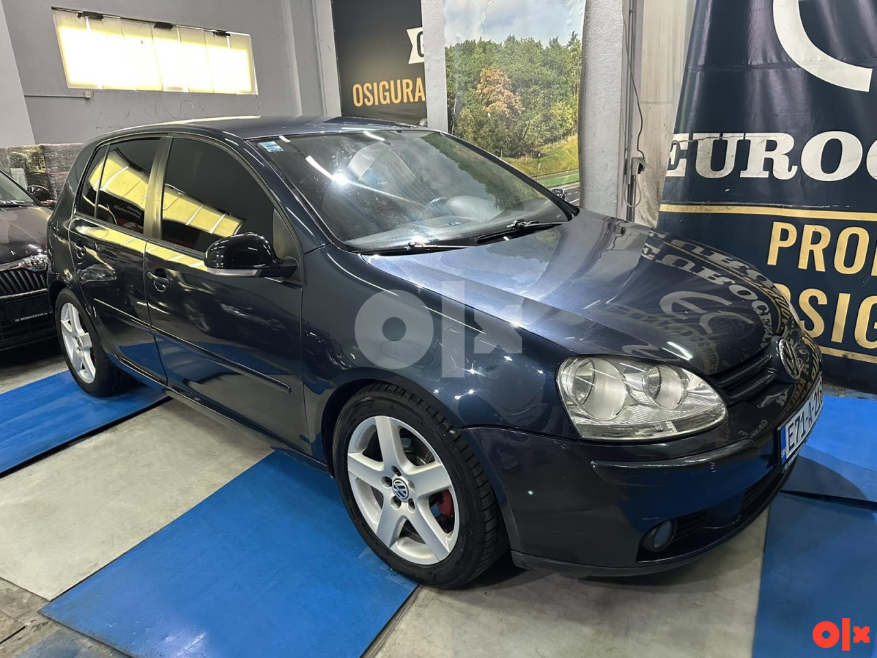 VW GOLF V 1.6I , 2004 GODINA, ALU FELGE, REGISTROVAN
