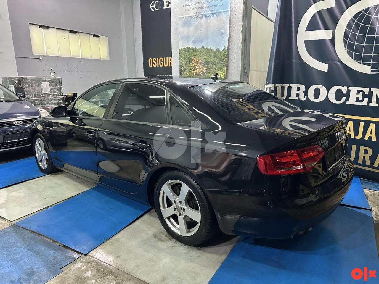 AUDI A4 2.0 TDI S-LINE, 2011 GODINA ,PARK SENZORI